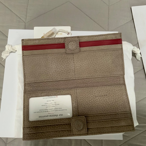 NWT Hammitt 110 North Leather Wallet Gray/Brushed Gold. Gorgeous - Picture 3 of 5